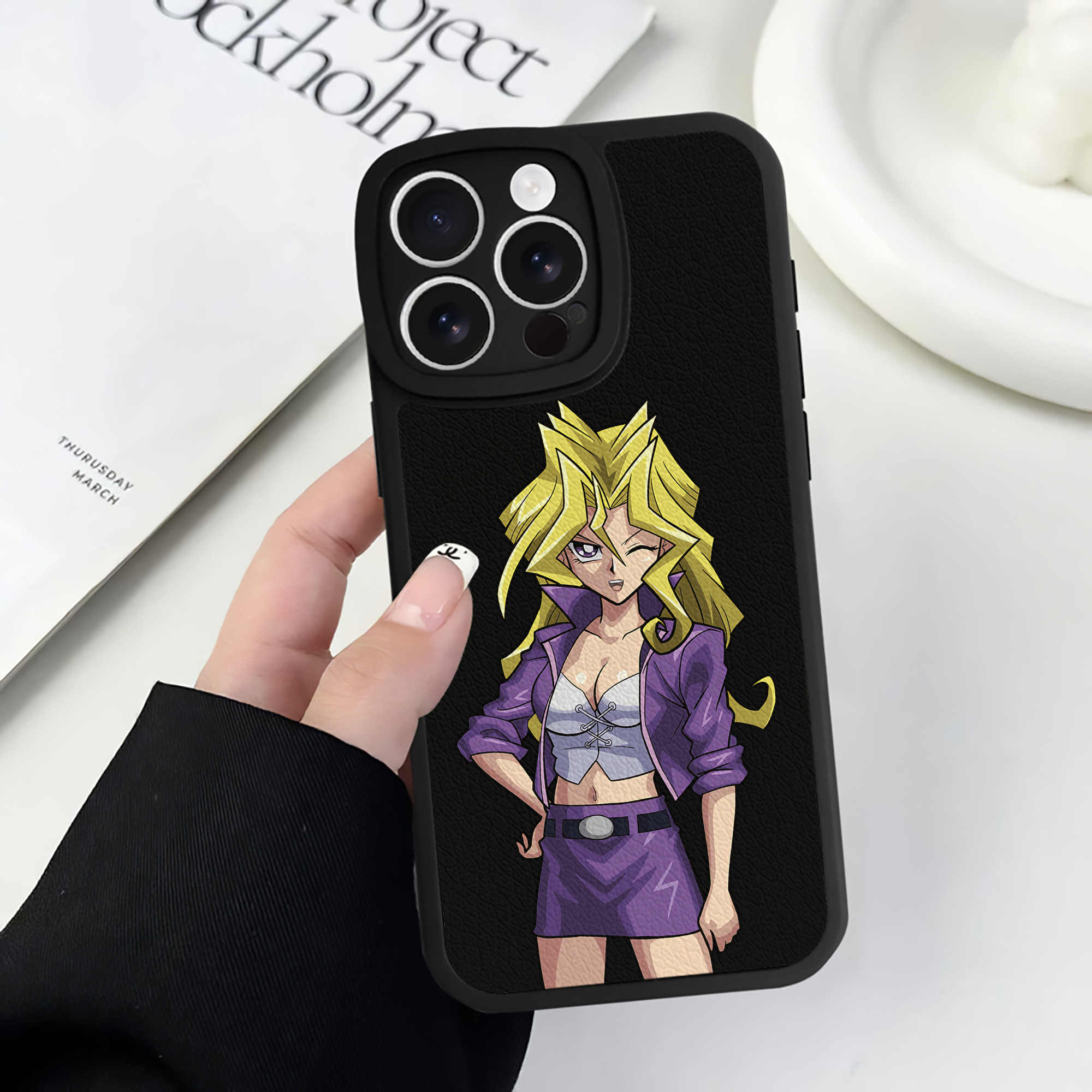 （画像用） 遊☆戯☆王 Yu-Gi-Oh! 【iPhone 16シリーズ対応】シリコンスマホケース（レザー調） 材質：シリコン